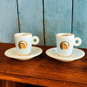 INPETTO Espresso-Tassen inkl. Untertasse - 2er Set - feinkostinpetto - Accessoires, amara, broilers, Caffé, Café, Delikatessen, Espressotasse, Feinkost, feinkostinpetto, inpetto, inpetto-feinkost, inpettofeinkost, Kaffee, Kaffeetasse, Mediterrane Küche, sammy, sammy amara, sing meinen song, sing my song, Tasse, Tassen, vox - inpetto.shop inpetto feinkostinpetto